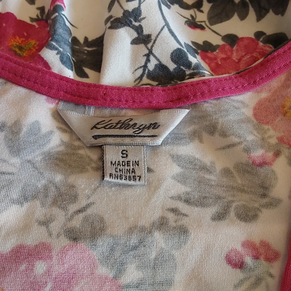 🌺 Like New Kathryn Floral Print Sleepwear Set - Picture 9 of 11